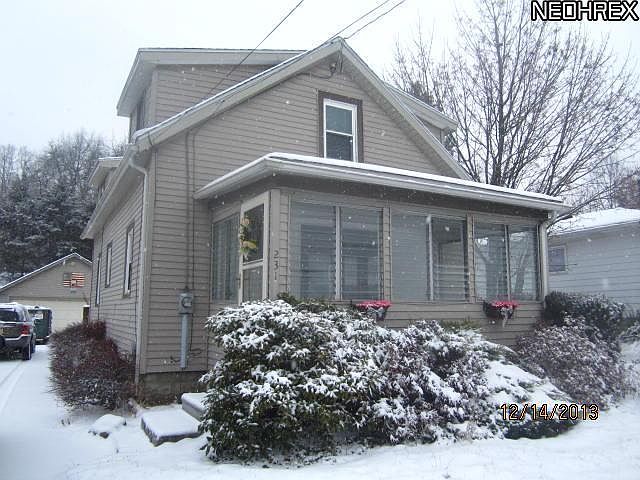 1st image of 231 Evergreen St