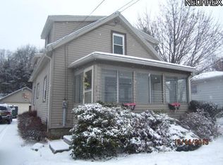 231 Evergreen St, Barberton, OH 44203