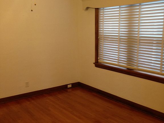 5th image of 5036 Oleatha Ave