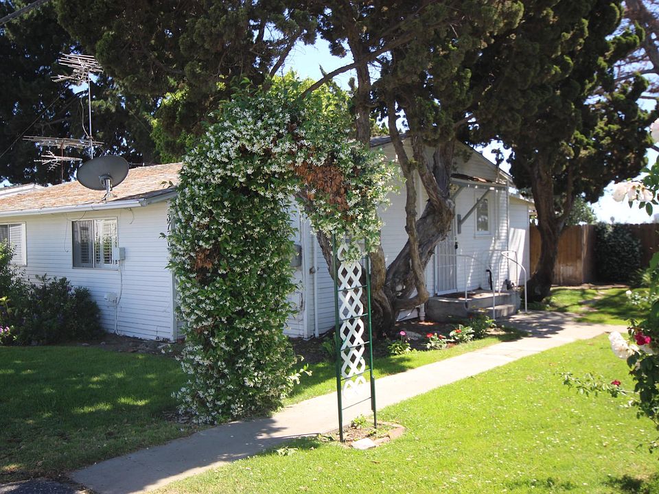 1st image of 3776 E Vineyard Ave
