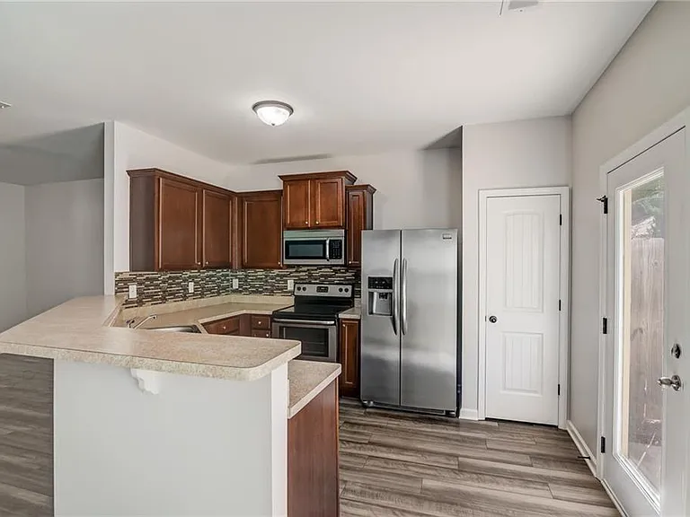544 Oakside Pl — Photo 6