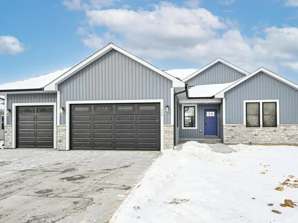 114 Autumn DRIVE, Delavan, WI 53115