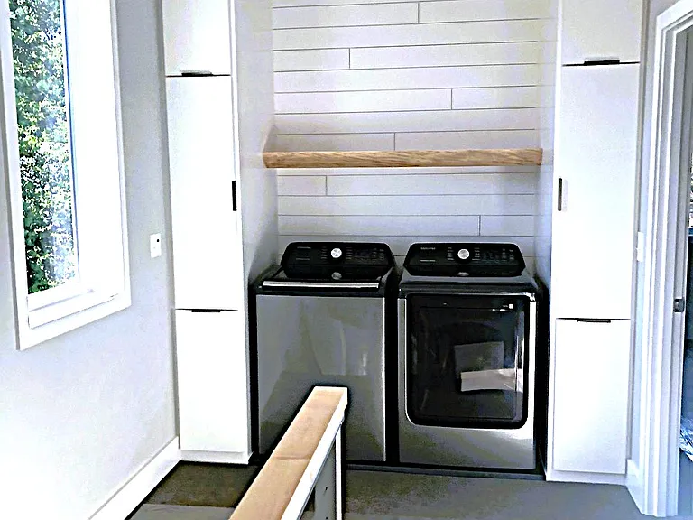 127 NW Maria St #1 — Photo 3