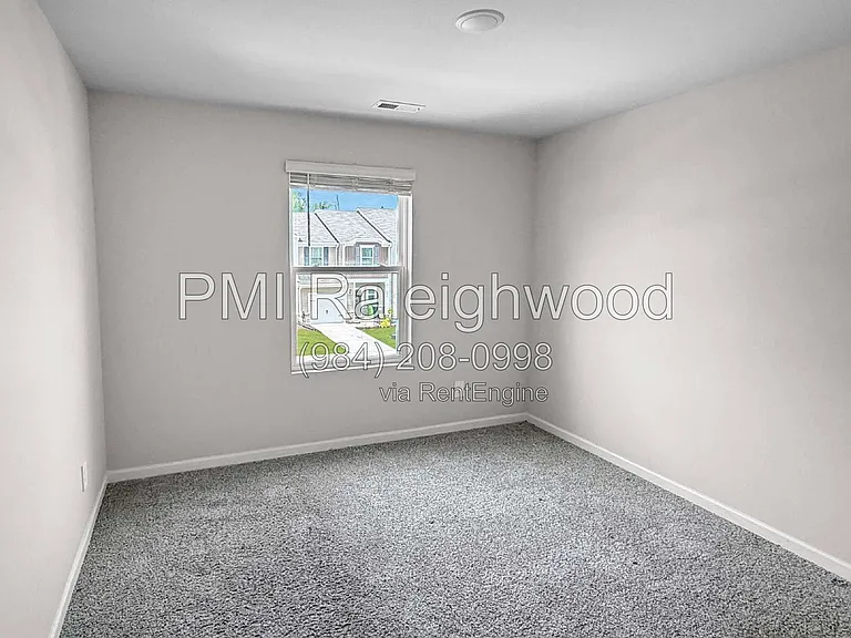 671 Rolling Fields Dr — Photo 14