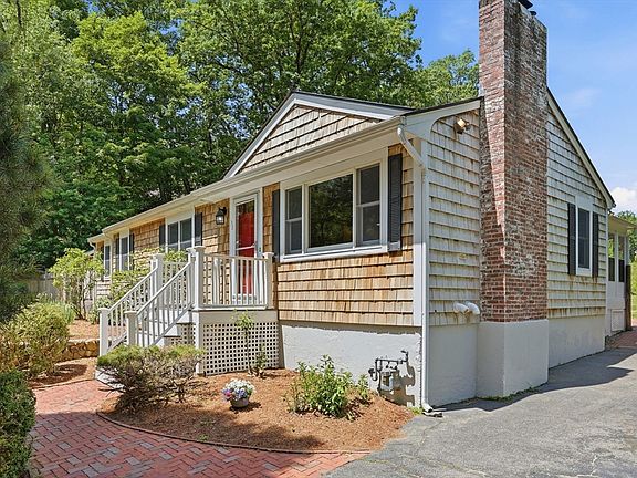 5th image of 32 Wychwood Dr