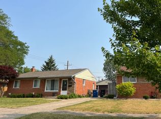 34332 Algonquin St, Westland, MI 48185