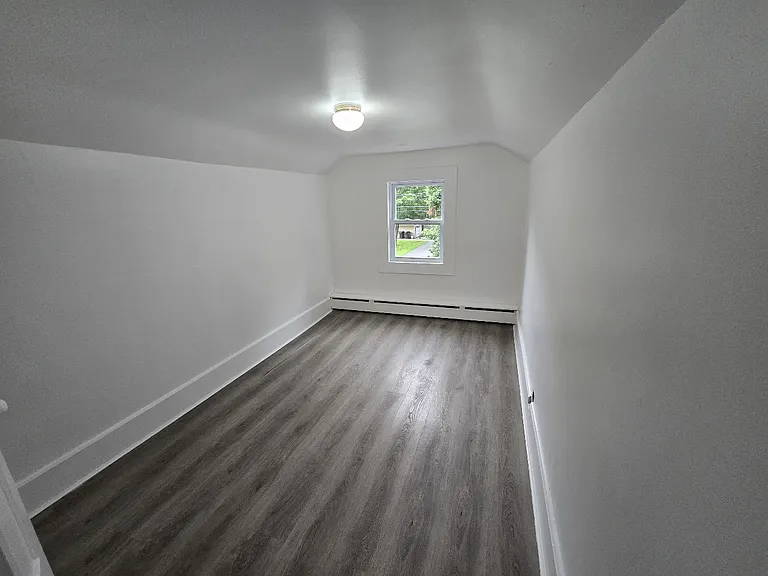 208 Glenmere Rd #1 — Photo 40