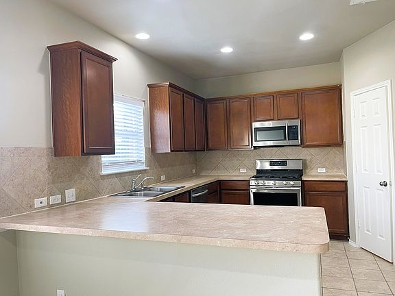 5th image of 11021 Boundless Valley Dr