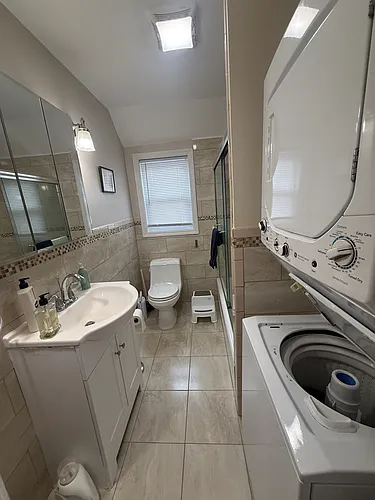 19 Goldwin St #1 Photo 1