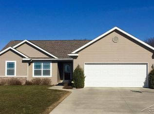 10418 Laurel Woods Pl, Freeland, MI