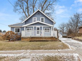 3020 48th St, Des Moines, IA 50310