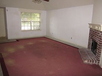 5th image of 16022 Lakestone Dr