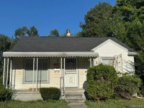 8215 Mansfield St, Detroit, MI 48228