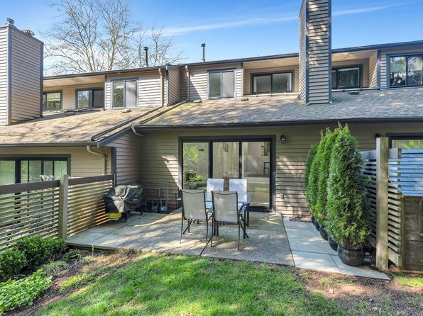 8577 Flowering Pl, Burnaby, BC V5A 4B4