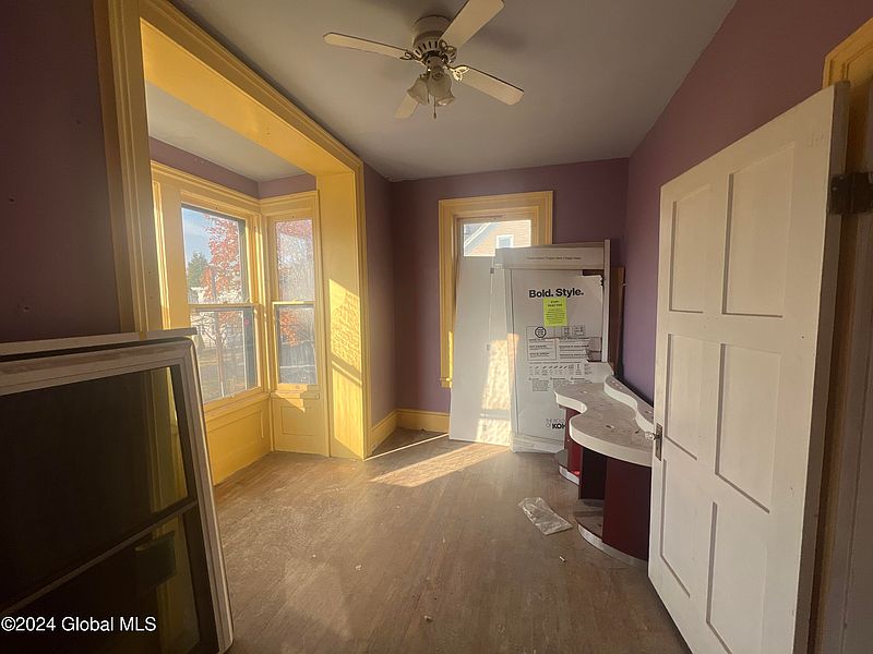 3rd image of 303 16th Street