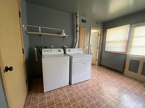 4th image of 2030 N Cotner Blvd