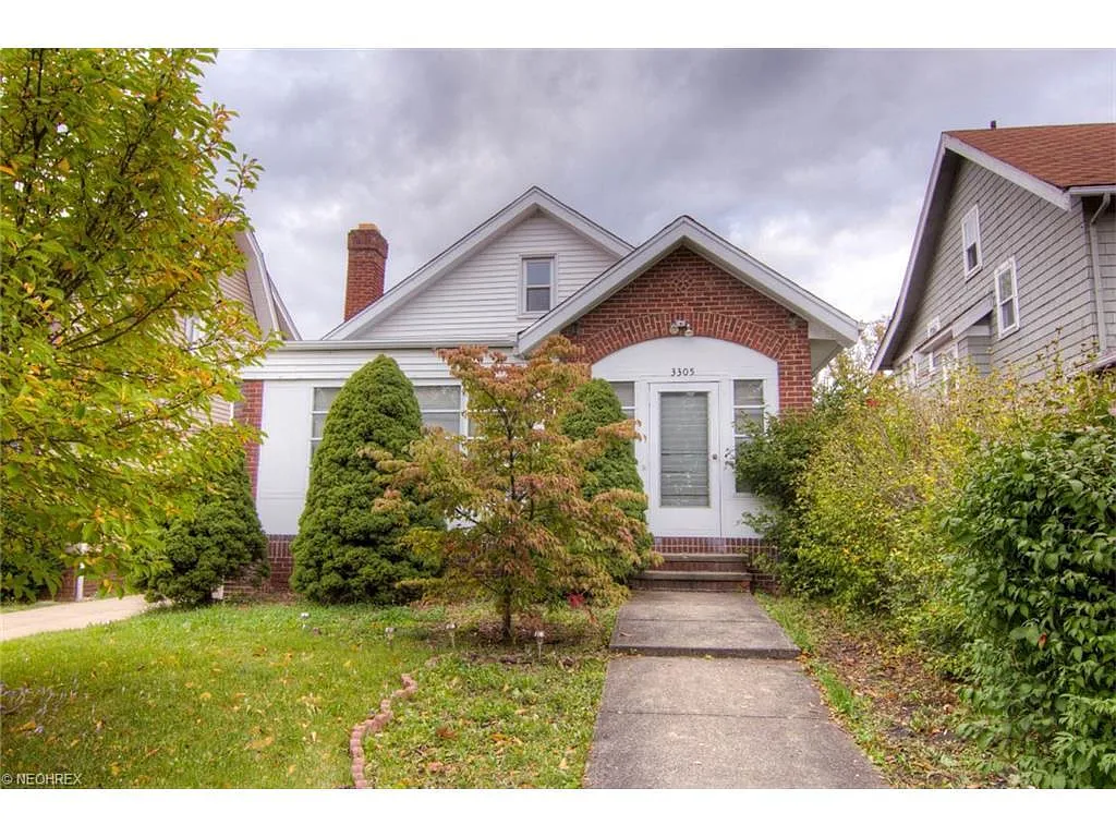 3305 Silsby Rd photo 1