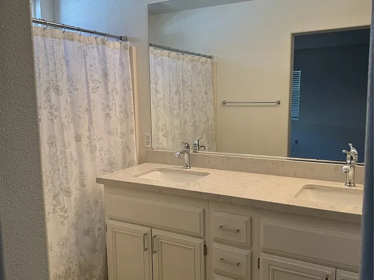 25709 Holiday Cir #A — Photo 4
