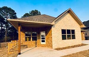 2nd image of 143 Harbor Cir