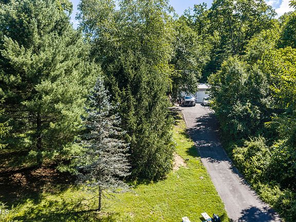 5th image of 152 Webb Dr