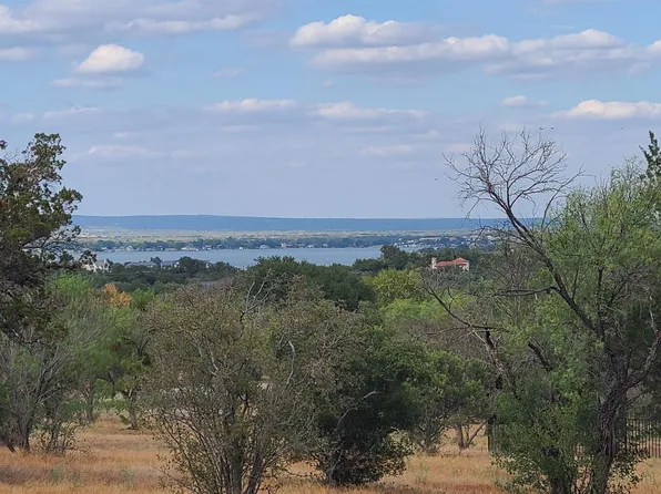 306 Plenty Deer, Horseshoe Bay, TX 78657