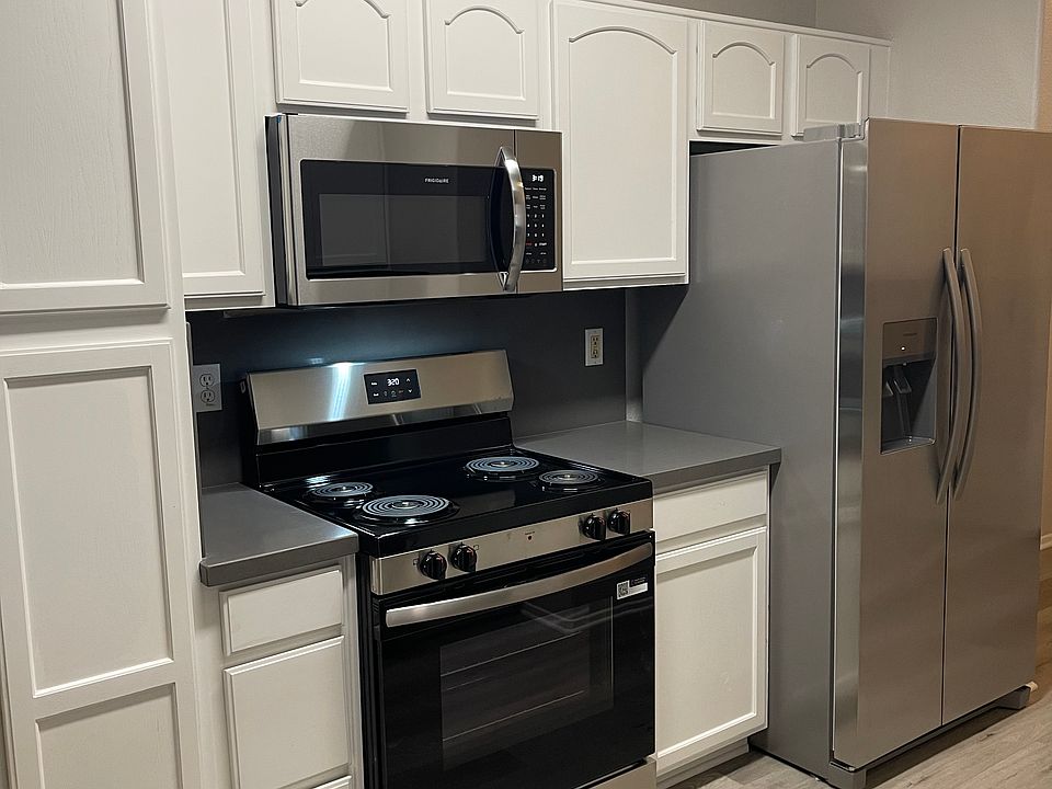 1st image of 41410 Juniper St Unit 1011