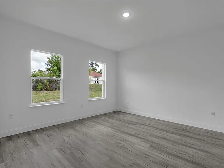 2211 SW 153rd Pl — Photo 15