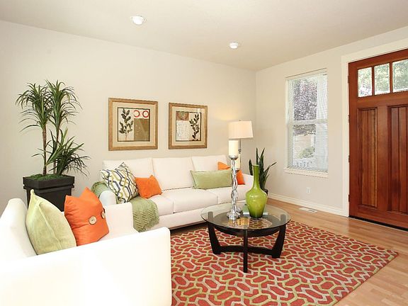3rd image of 113 Creekside Village Dr