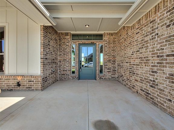 4th image of 10433 SW 50th St