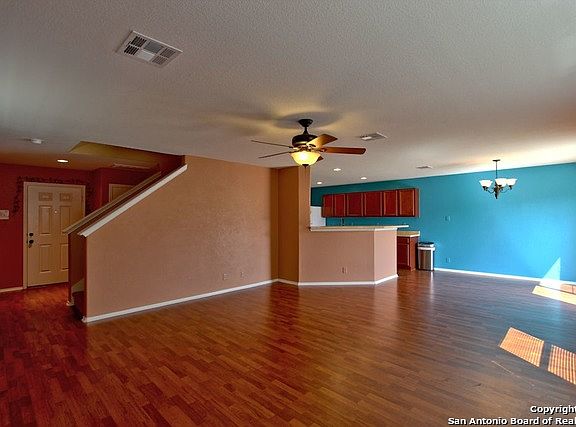 5th image of 222 Calixto Ct