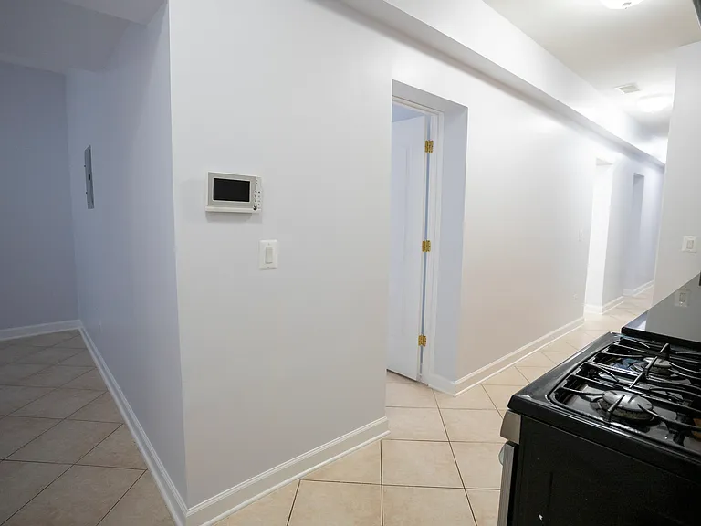 2416 N Greenview Ave #G — Photo 9