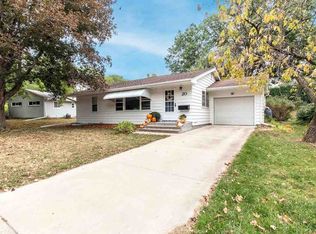 20 Brookfield Dr, Iowa City, IA 52245