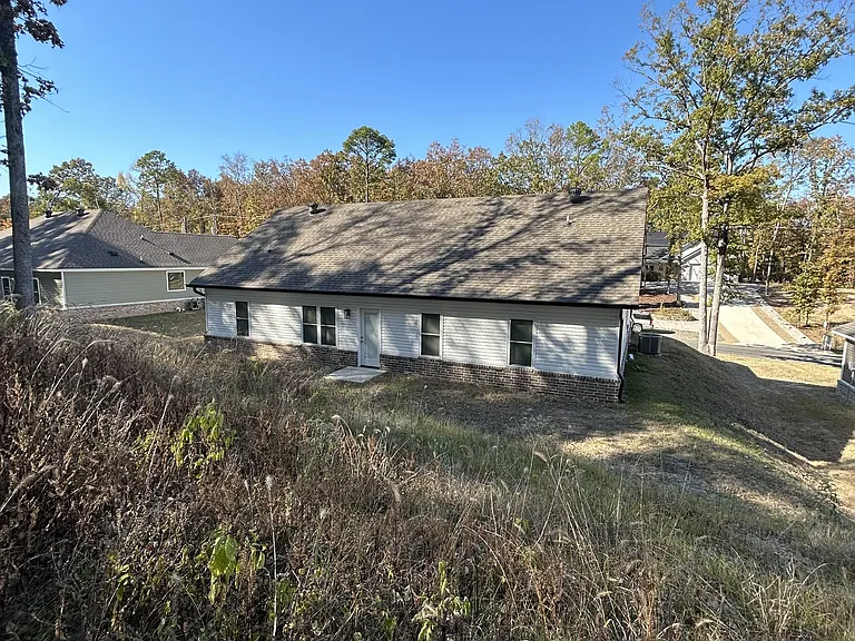 121 Stonebriar Dr — Photo 15