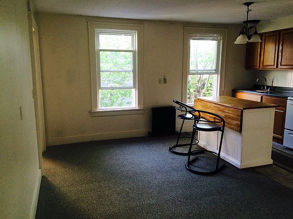 2nd image of 569 N Broadway APT 2