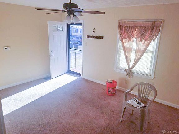 3rd image of 1374 Kingsley Ave