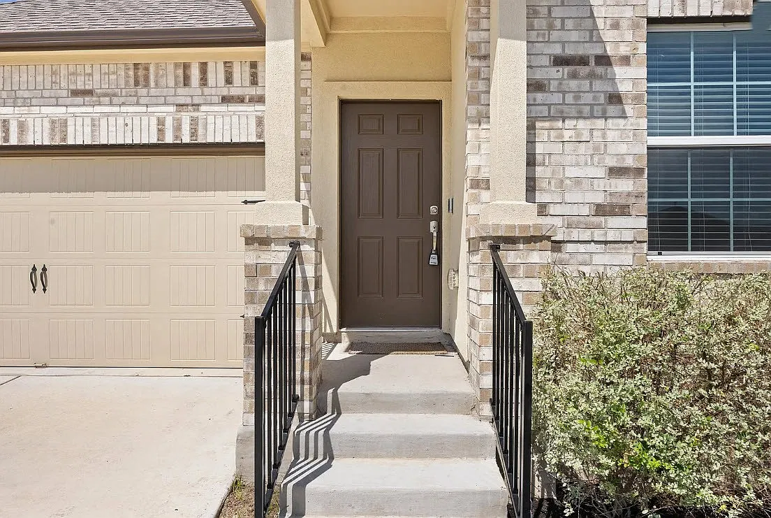 1613 Brueggerhoff Rd — Photo 3