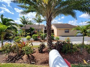 11520 SW 32nd St, Miami, FL 33165