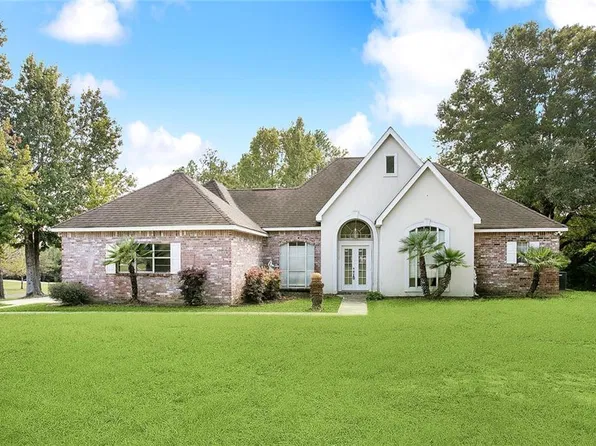 113 Meadowood Dr, Picayune, MS 39466