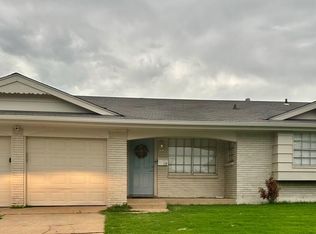 129 SW 15th St, Moore, OK 73160