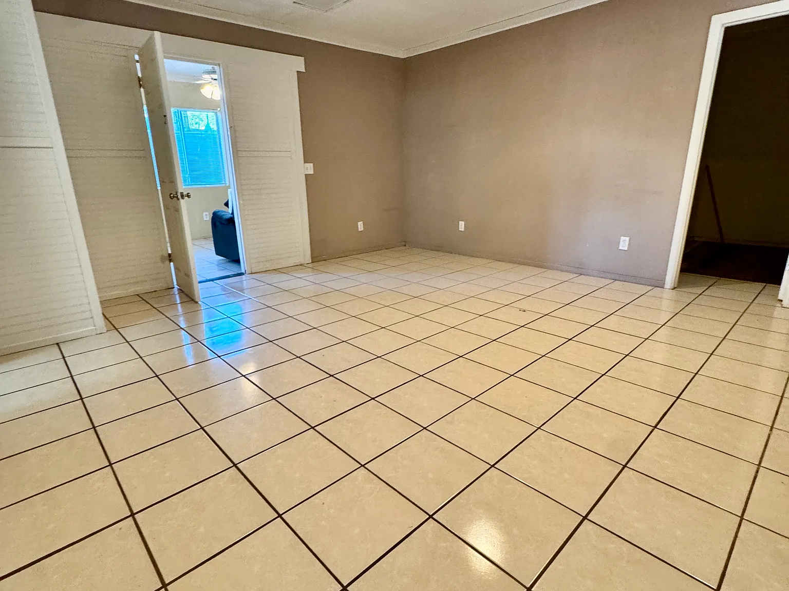 2 bed, 900 sqft, $1,499 — Photo 3