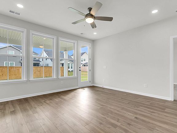 5th image of 736 Southern Cypress Cir