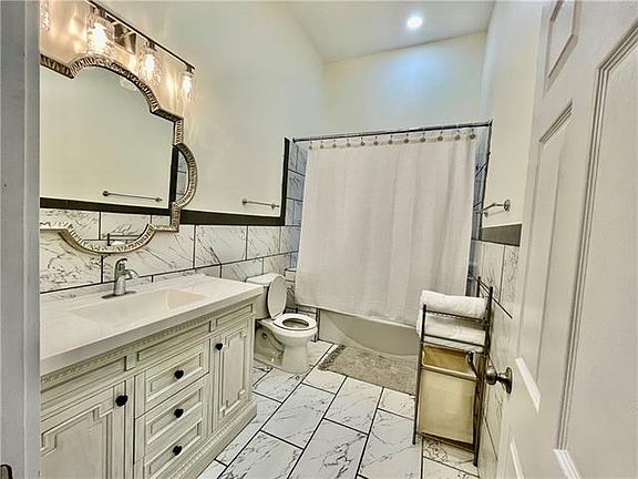 5th image of 2224 Baronne St