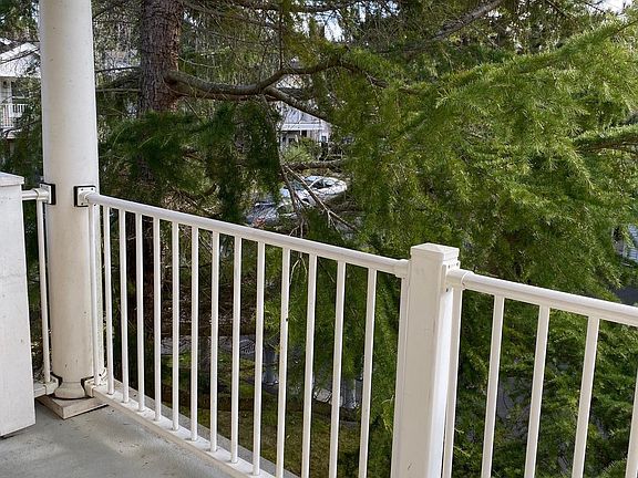 2nd image of 1857 Kennedy Pl