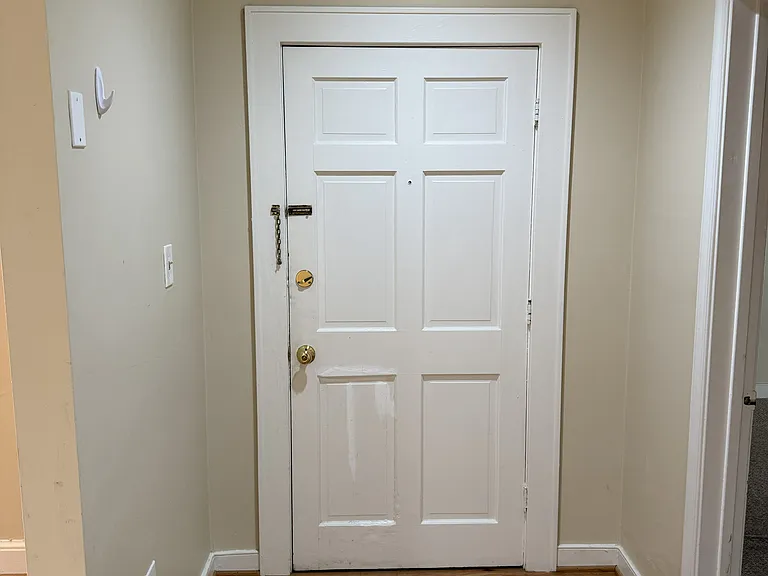 209 Hanover St #4 — Photo 7