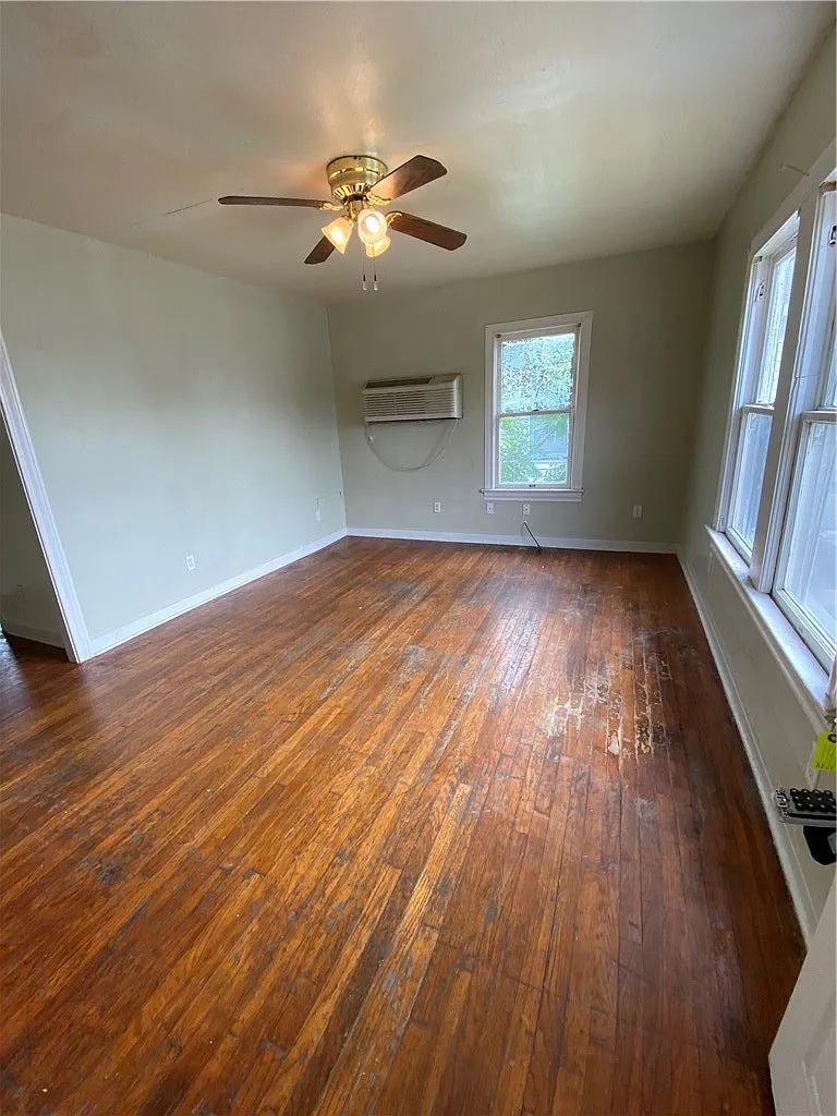 1 bed, 1.0 bath, 2656 sqft, $700 — Photo 2