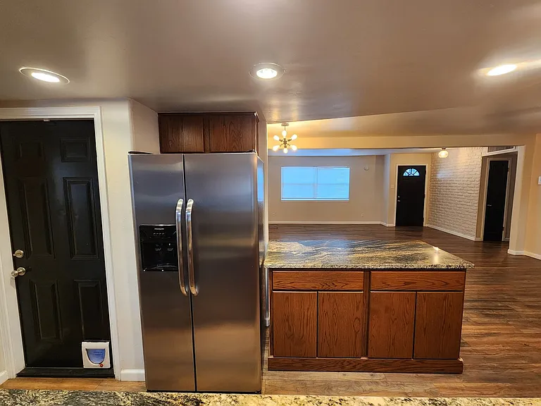 1795 Carlyle Dr — Photo 13