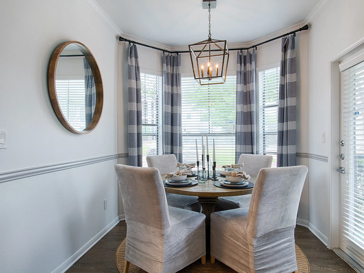 Silverado Apartments — Photo 4