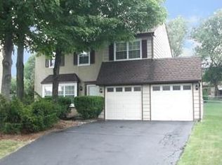 3 Heather Ln, Horsham, PA 19044