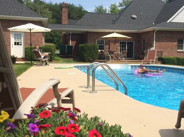 2729 Country Mdws, Valdese, NC 28690