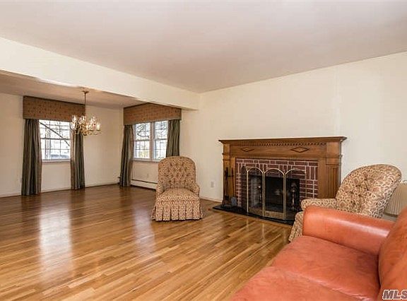 5th image of 76 Adams St